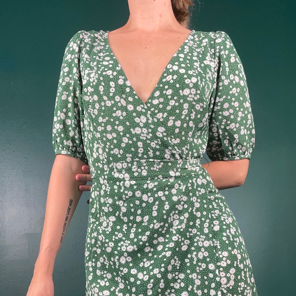 Floral dress with tags